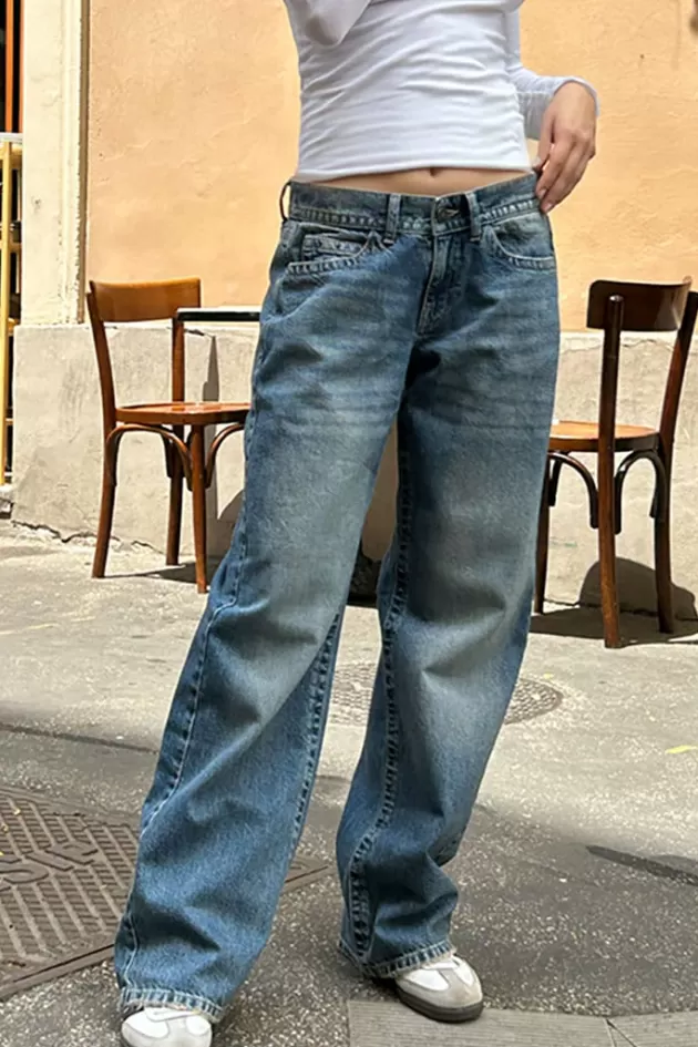 Subdued Wide-leg low waist Jeans