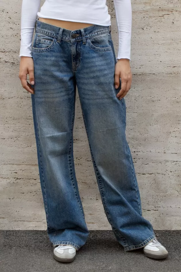 Subdued Wide-leg low waist Jeans